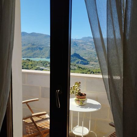 B&B "Za' Vittoria"#Lagodibomba Zewnętrze zdjęcie